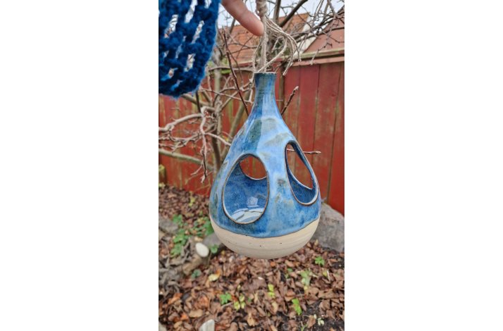 Fuglefoder klokke (bird feeder)