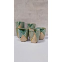 Lyse bl-grnne krus uden hank 