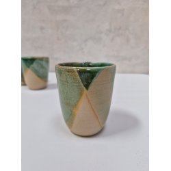 Lyse bl-grnne krus uden hank 