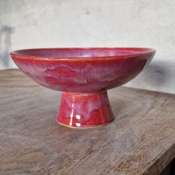 Cerise farvet opsatsfad / konfektfad