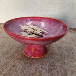 Cerise farvet opsatsfad / konfektfad