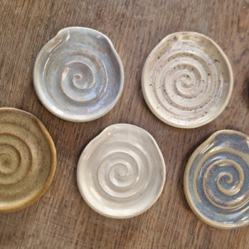 Sm hnddrejede spoonrests